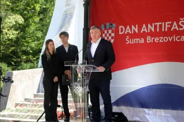 Milanović: 'Čudo je da ovaj praznik još postoji, ne bismo ga imali bez Tuđmana, Mesića i Manolića'