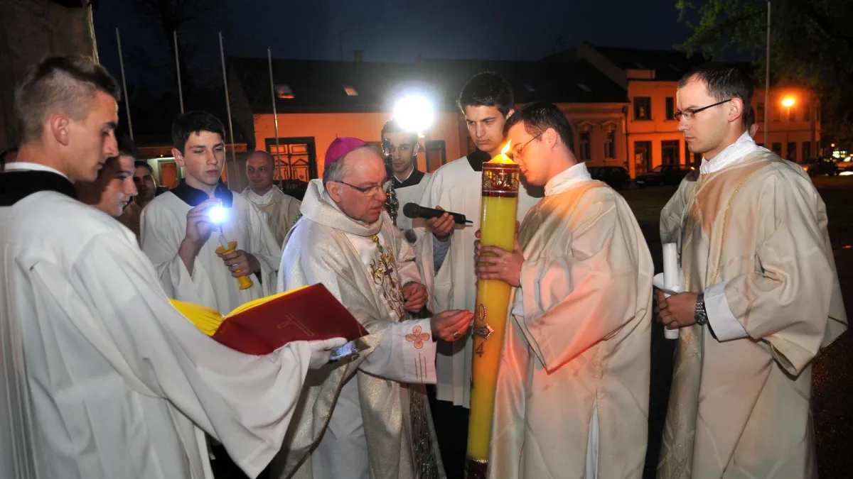 Danas je Velika subota i Vazmeno bdjenje, a dopušteno je slaviti samo ove sakramente