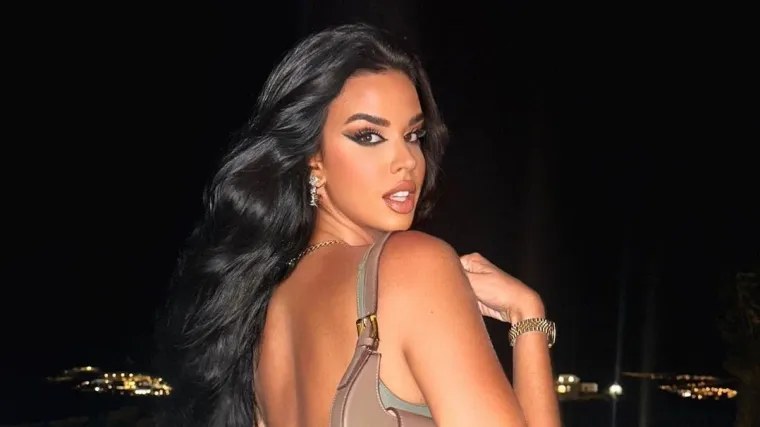 Kakva moć Photoshopa! Ovako najpoznatija hrvatska navijačica Ivana Knoll izgleda uživo