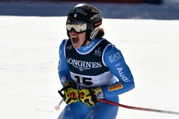 Drama u Italiji: Težak pad najbolje skijašice, helikopter ju hitno odveo!