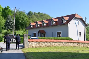 Uhićen župnik za kojeg se sumnja da je maloljetniku plaćao za oralni seks. Oglasila se Biskupija