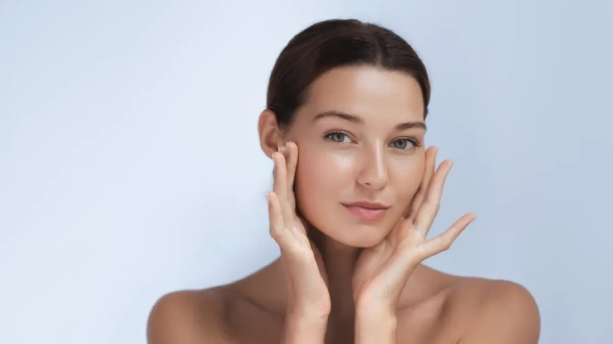 Viralna tehnika za zatezanje kože: Ova masaža lica obećava prirodni lifting