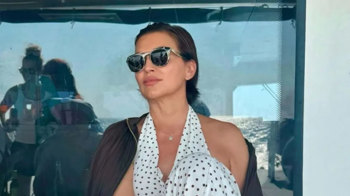 Nina Badrić preskočila haljinu i odabrala šarmantni kombinezon savršen za ljetne dane