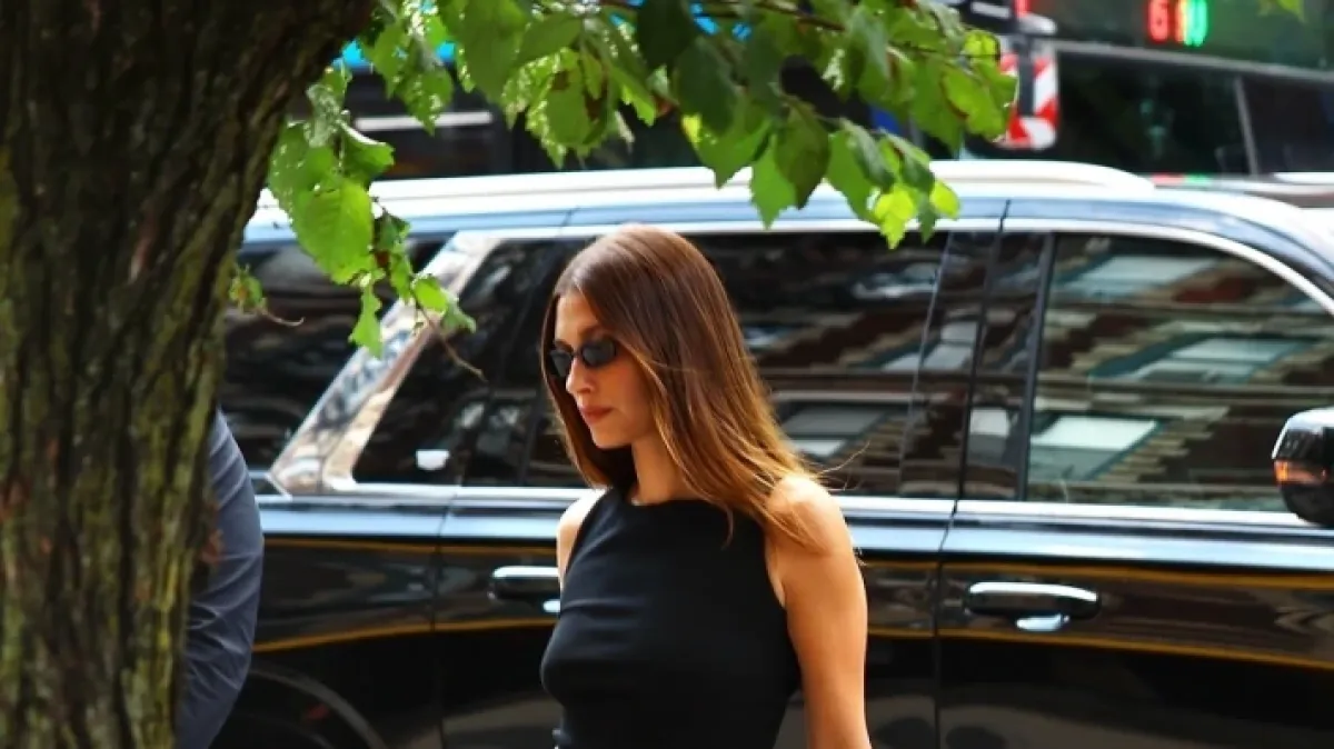 Najchic trend za ljeto? Japanke na petu koje obožava i Hailey Bieber