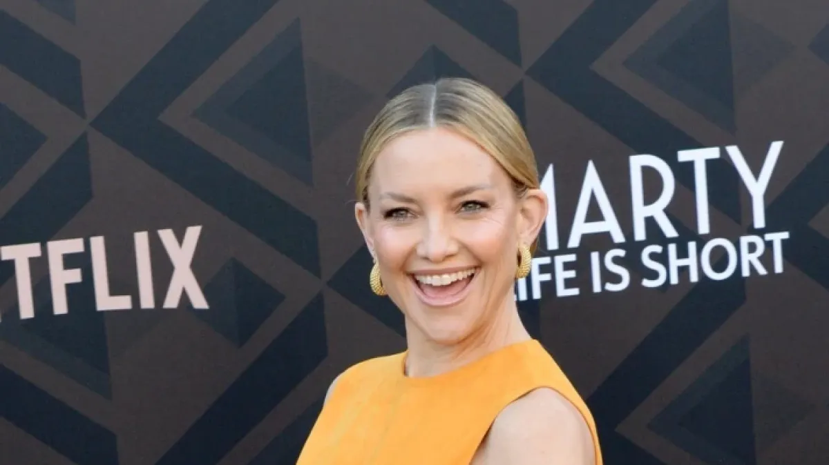 Kate Hudson u narančastoj haljini s prorezima podigla temperaturu