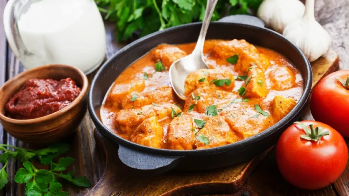 Otkrijte tajnu najboljeg pilećeg paprikaša – recept koji morate probati