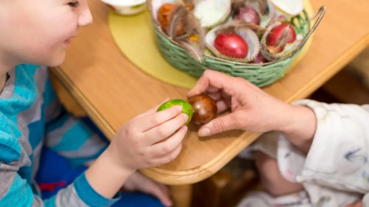 Uskrs diljem Hrvatske: Tucanje pisanica, pucanje i vuzmenice - svi slave Isusovo uskrsnuće