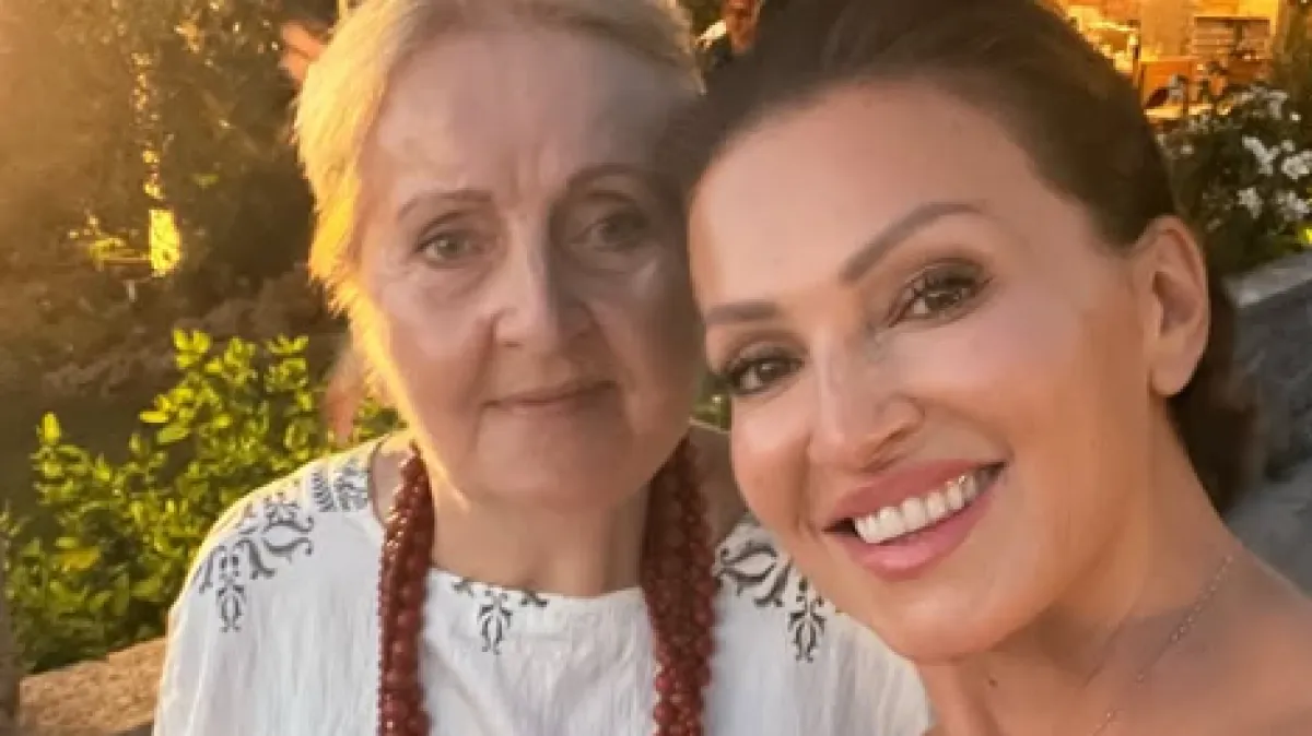 Nina Badrić pokazala majku Milu - želimo kopirati njezin outfit, genijalan je