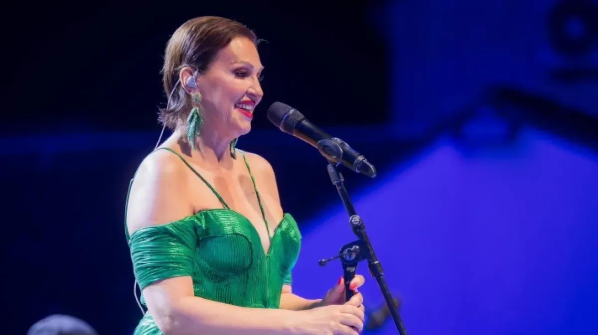Nina Badrić pokazala savršeni jednodijelni badić - chic i domaćeg potpisa