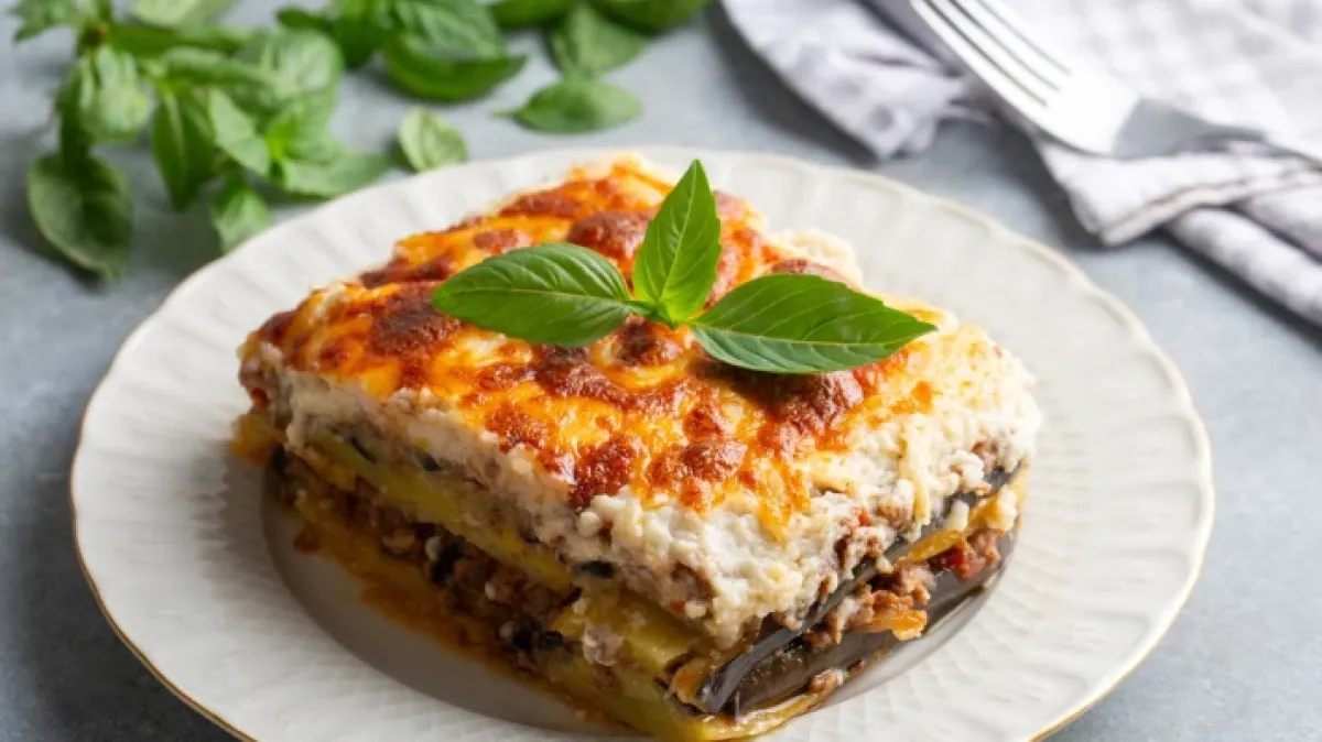 Recept za savršenu musaku s patlidžanom i krumpirom koja se ne raspada pri rezanju