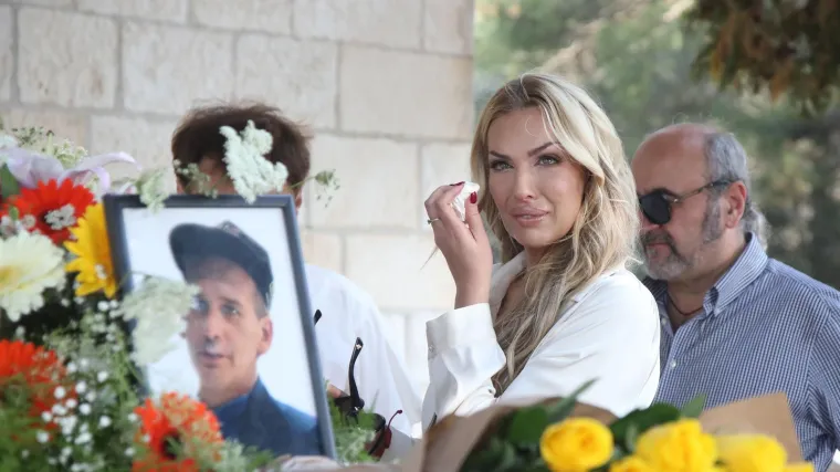 Posljednji ispraćaj Ivice Karabatića: Ava u suzama ispratila voljenog tatu