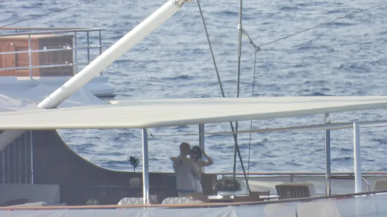 Nove fotografije Jeffa Bezosa i zaručnice Lauren Sanchez na Hvaru: Snimljeni romantični trenutci