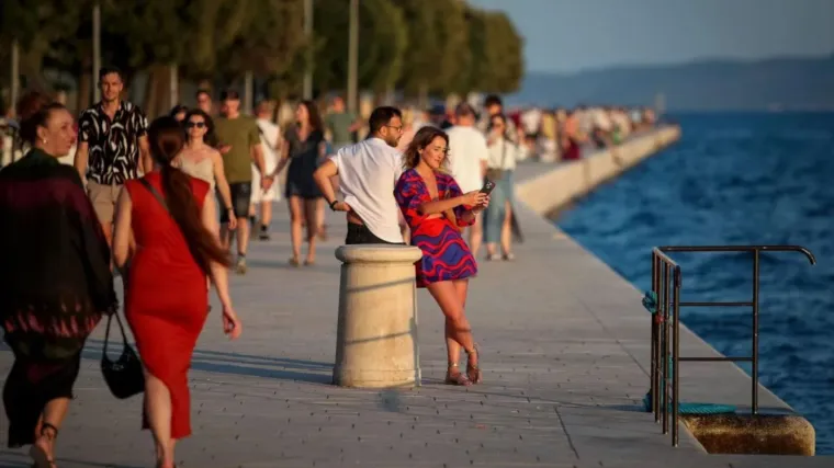 Zgodna brineta nosila je ono &scaron;to je 2024. bio hit, a sve zbog Baby Lasagne