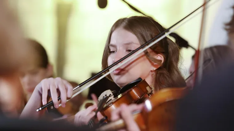 Pogledajte predivne dame orkestra koje su odu&scaron;evile &Scaron;ibenik