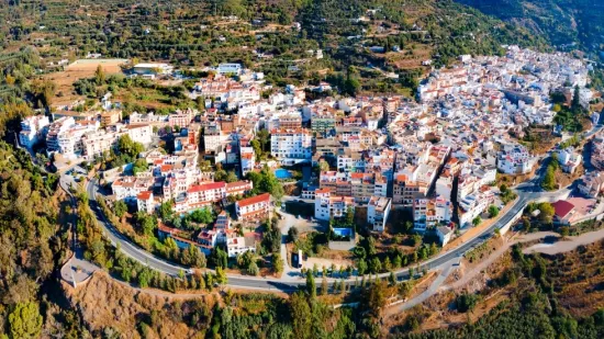 Ovo selo izgleda kao iz bajke, ali u njemu je zabranjeno umrijeti: Nećete vjerovati za&scaron;to