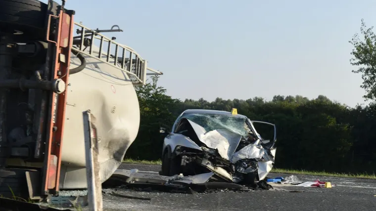 Potresni prizori lančanog sudara na A3: Sve je počelo kada je cisterna naletjela na BMW