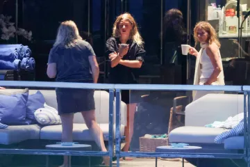 Uživancija na luksuznoj jahti: Geri Halliwell s obitelji stigla na Pelješac i očarala domaće znatiželjnike