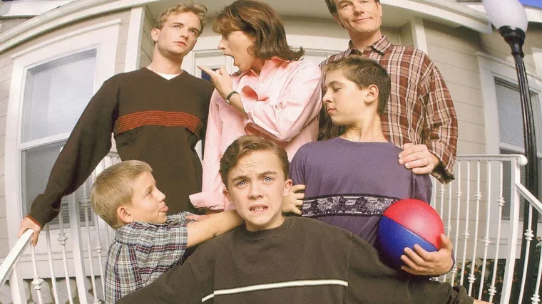 Od televizijske zvijezde do NASCAR staza: Evo kako danas izgleda 'Malcolm' u 40. godini