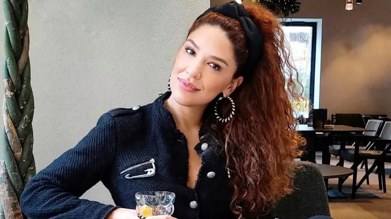 Mlađahna supruga Frane Lasića prirodna je ljepotica, a zanosna figura je njen najjači adut