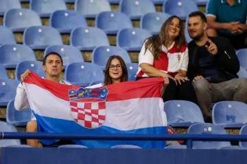 Maksimir 'gori': Pazite u čijem je društvu predsjednik Milanović gledao utakmicu Hrvatske i Crne Gore