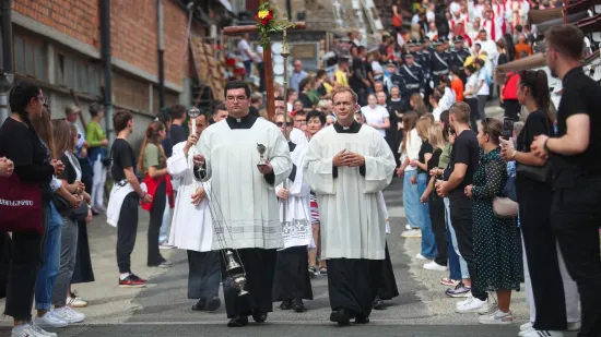Tisuće vjernika u Bistrici: Nadbiskup Kutleša podsjetio kako je Marija postala 'Kraljica Hrvata'