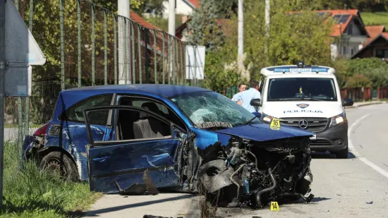 Krš i lom kod Zaboka. Autom udario u ogradu kuće, prizori su užasni: 'Kao da je proletio uragan'