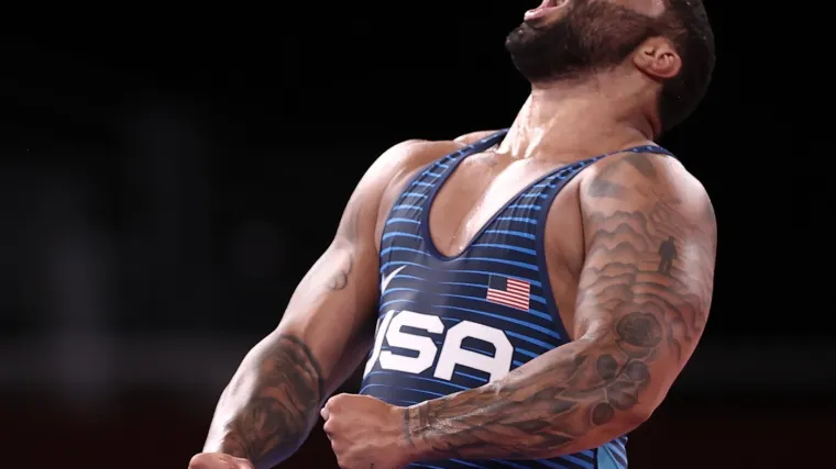 Ušao u kavez i demolirao suparnika! Svijet drhti pred naletom neviđene sile: 'On je već sad problem'