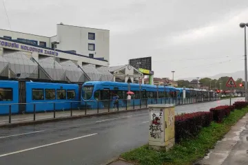 Ljudi pogubili živce zbog zastoja tramvaja na Držićevoj! Psovali ZET, vozače pa i Tomaševića