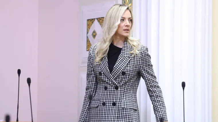 Ona nije samo političarka: Sanda Livia Maduna uspješna je u svemu - od kozmetike do sporta