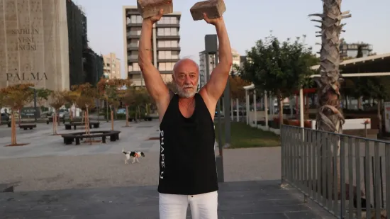 Pogledajte 76-godišnjaka koji je snažan kao Cro Cop: Bicepsi, tricepsi, a godine su samo broj