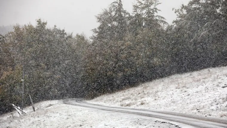 Prvi snijeg zabijelo Platak: Teško je vjerovati da su ovo jesenski prizori