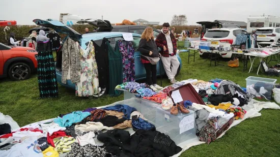 Slavna glumica doživjela financijski krah: Svoju odjeću prodaje za sitniš