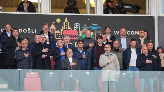 Pazite u čijem društvu Dalić i Mandžukić gledaju mlade Vatrene