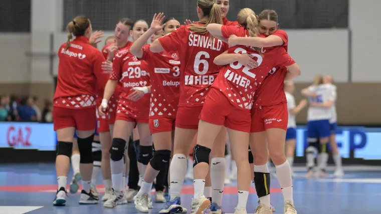Rukometašice proslavile pobjedu s najmanjim i najslađim navijačima