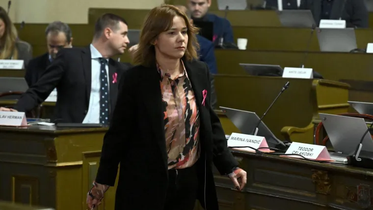 Tko je žena kojoj su dali neto plaću od 3600 eura? Peternel: 'Ne radi se apsolutno ništa'