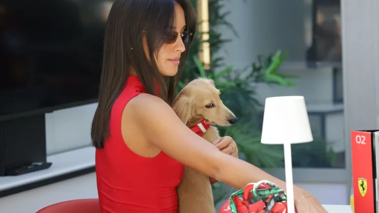 Kamere na utrci Formule 1 snimile zanosnu kraljicu hejta: 'Nitko ju ne voli'