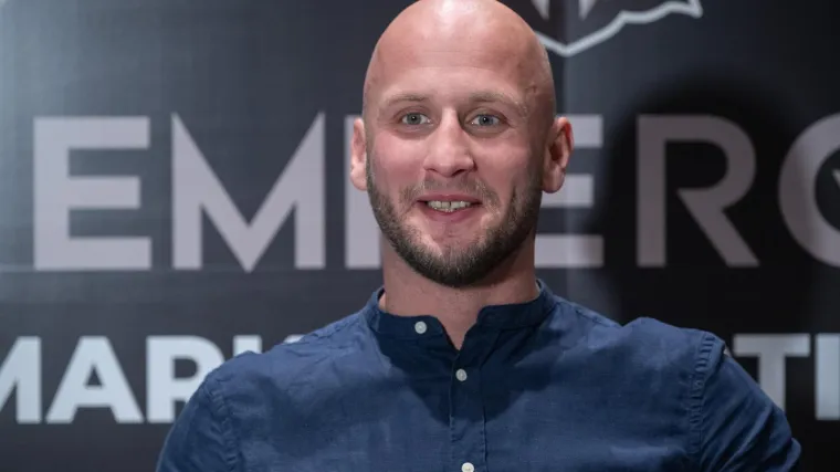 Hrvatski nokauter održao pressicu na kojoj su svi gledali detalj na desnoj šaci