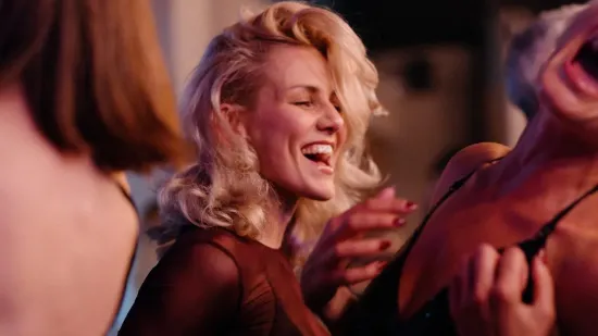 Pogledajte kako se tulumarilo u Zadru: Šarmantnu plavokosu damu teško je bilo ne zamijetiti