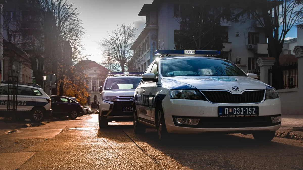 Istukli dječaka (14) na cesti, opljačkali ga i skinuli: Pronašli ga prolaznici u donjem rublju