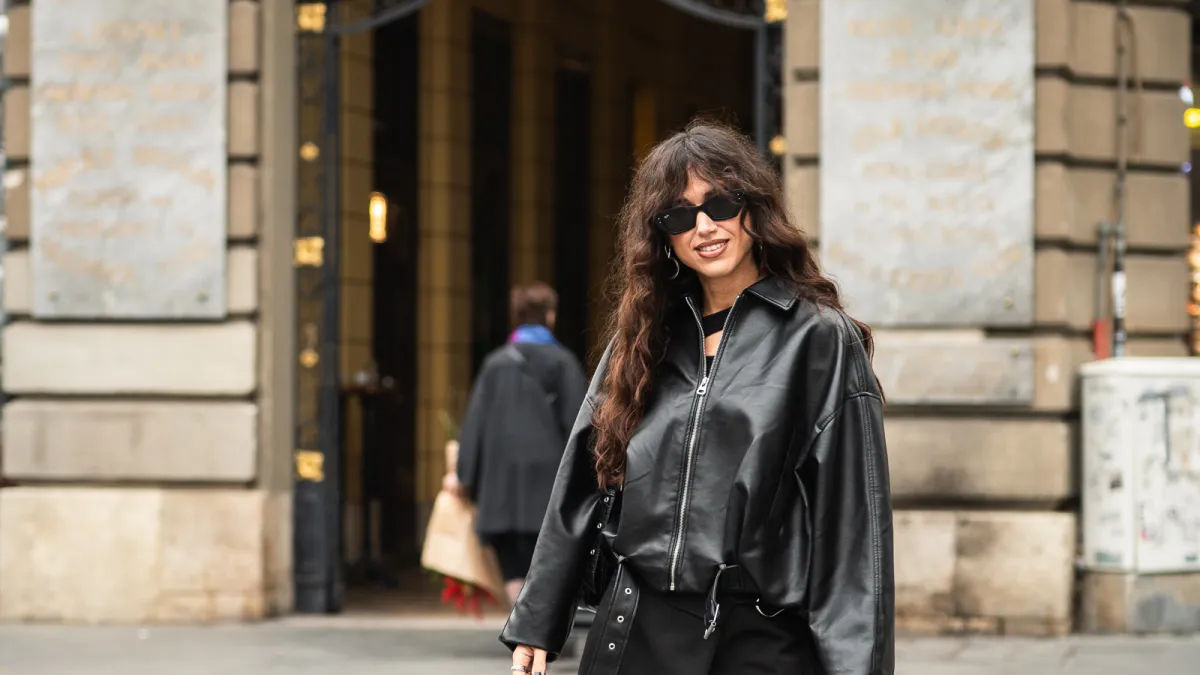 Obavijena kožom s čizmama do koljena pokorila zagrebačku špicu: Za pjevačicom su se svi okretali