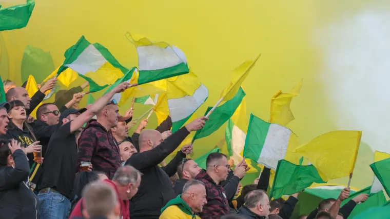 Višejezični show u Puli: Navijači Istre izvjesili poruke koje su izazvale salve smijeha na stadionu