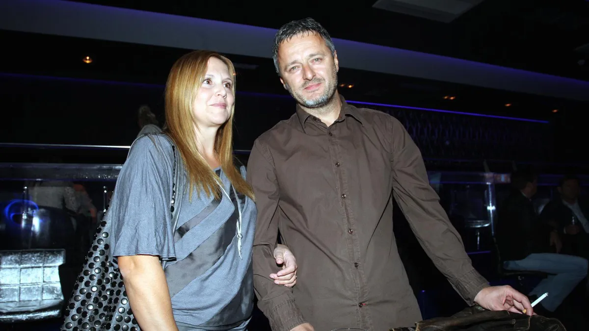 Rijetko je viđamo, a sada je sve ostavila bez daha: Thompsonova supruga izgleda bolje nego ikad