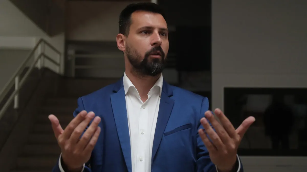 Ivošević prozvao Pupovca, opleo i po Ribljoj Čorbi: 'Je li to najbolje što Srbi imaju?'