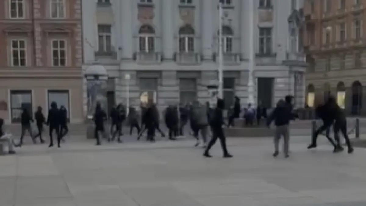 Pogledajte masovnu tučnjavu maskiranih mladića u centru Zagreba: Policija ih je brzo pronašla