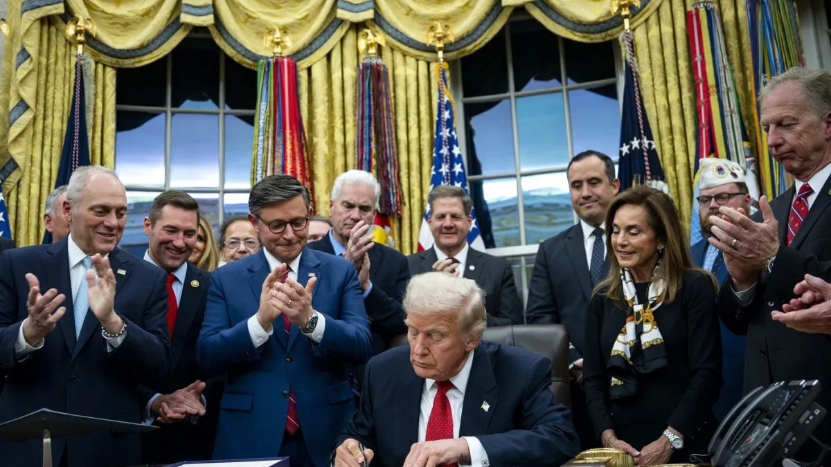 Kao epizoda Seinfelda: Trump prekinuo najdulju blokadu vlade ikad!