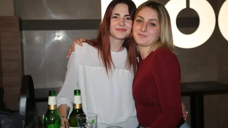 Tko kaže da je Međimurje tiho? Zgodne djevojke 'zapalile' plesni podij, stigli i tamburaši