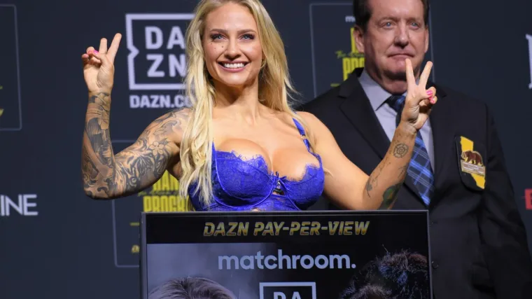 'Nosim donje rublje, imam ogromne grudi i naravno da ću ih pokazati. Radit ću što želim'