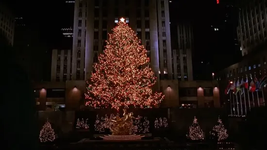 Ispred ovog božićnog drvca Kevin je prije 33 godine zaželio želju: Evo kako je danas ukrašeno