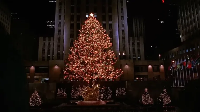 Ispred ovog božićnog drvca Kevin je prije 33 godine zaželio želju: Evo kako je danas ukrašeno