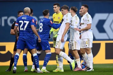 Šok za Dinamo na Maksimiru, Hajduk poveo odmah nakon što je VAR poništio penal za Plave